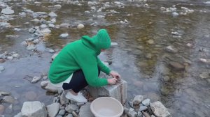 НА ПОСЛЕДНЕМ ИЗДЫХАНИИ ЛЮБВИ ЧИЩУ РЫБУ НА РЕКЕ🤭, ГОТОВЛЮ КОНСЕРВЫ ИЗ КАРАСЯ