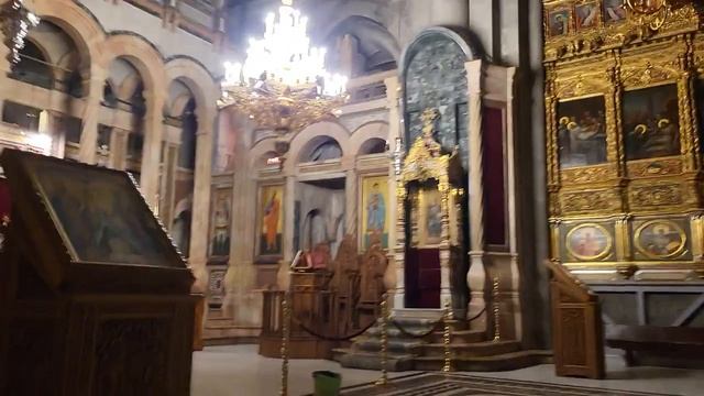 Я зажгу защитные свечи за вас - в день великих молитвенников и защитников от зла Киприана и Иустины
