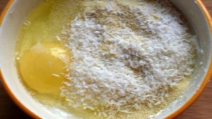 Кокосовые творожники в микроволновке