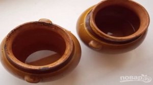 Картошка с сосисками в горшочках