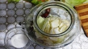 Квашеная капуста со свеклой