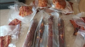 Запасаемся вкусняшками "наделали колбасы, грудинка...