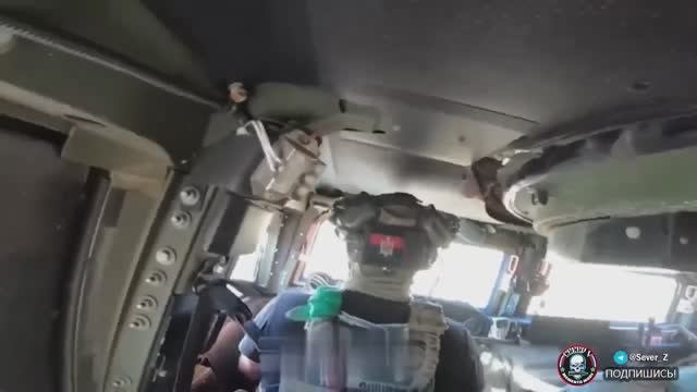 Прямое попадание FPV в американский HMMWV, кадры  изнутри  со стороны ВСУ 🔥