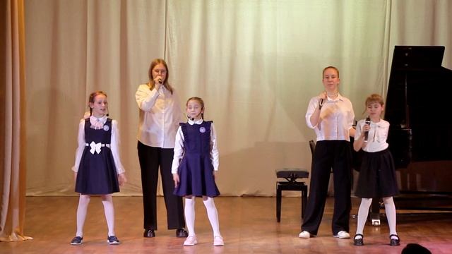 01 Здравствуй школа здравствуй, исп. вокальный ансамбль, преп. Кудрицкая Е.В. смотреть онлайн