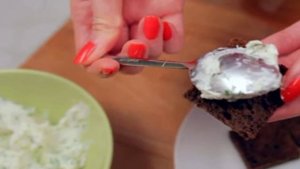 Канапе с красной рыбой Розочки