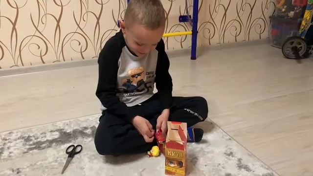 Распаковка Домовенок Кузя#сладости+подарок#смотрим,что внутри смотреть онлайн