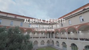 Показ коллекции Alberta Ferretti весна-лето 2025