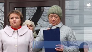 Мемориальная доска установлена в честь кавалера Ордена Мужества