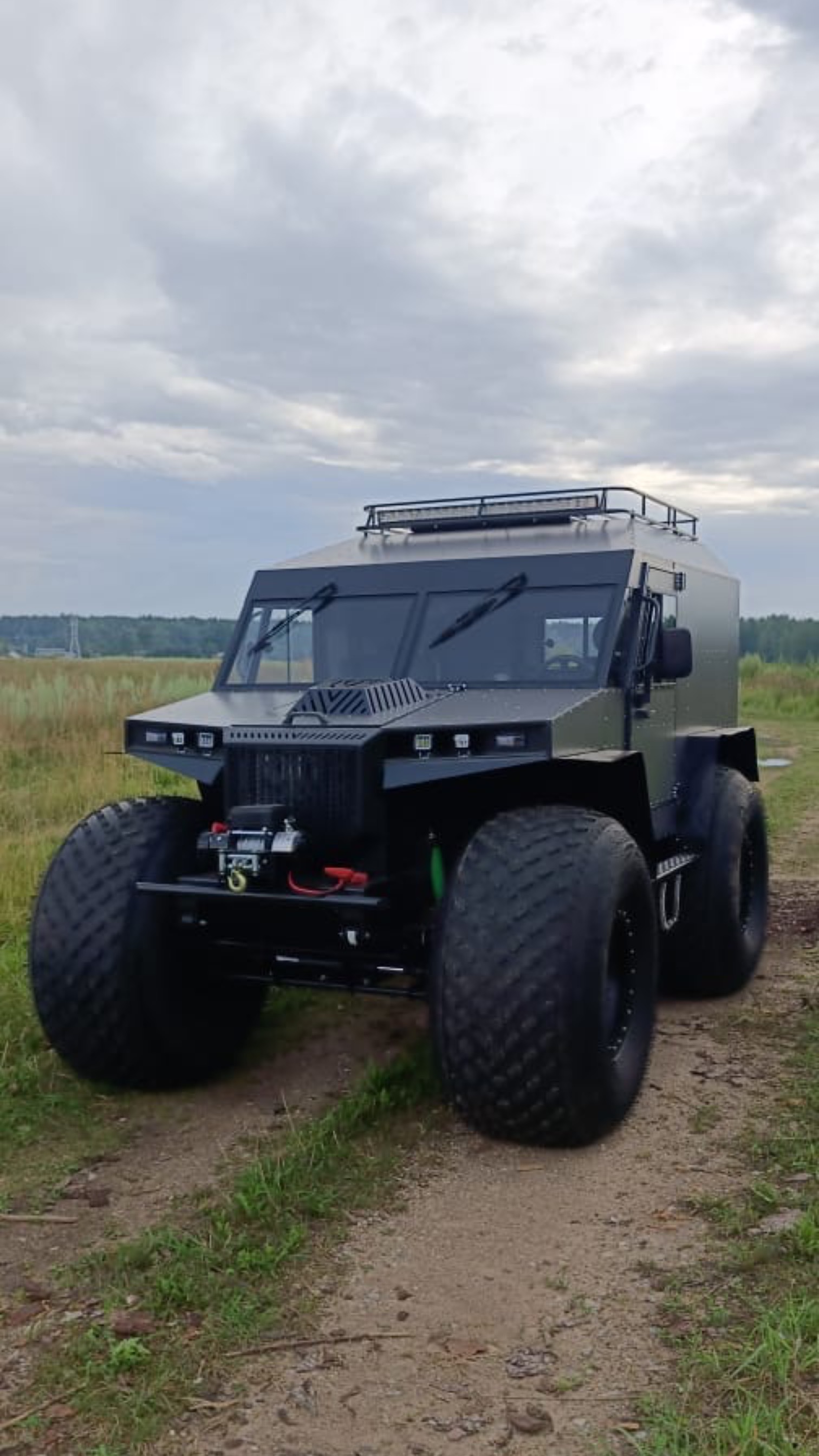 Обкатка вездехода на производстве после сборки💫 смотреть онлайн