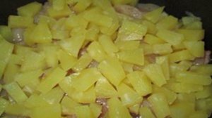 Курица с ананасами в мультиварке