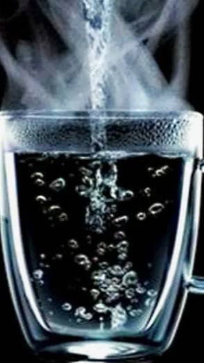 Стакан тёплой воды поможет сбросить вес
