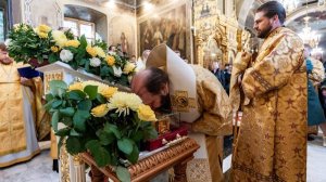 Принесение ковчега с частицей мощей святителя Тихона (Беллавина)  в Подольскую епархию