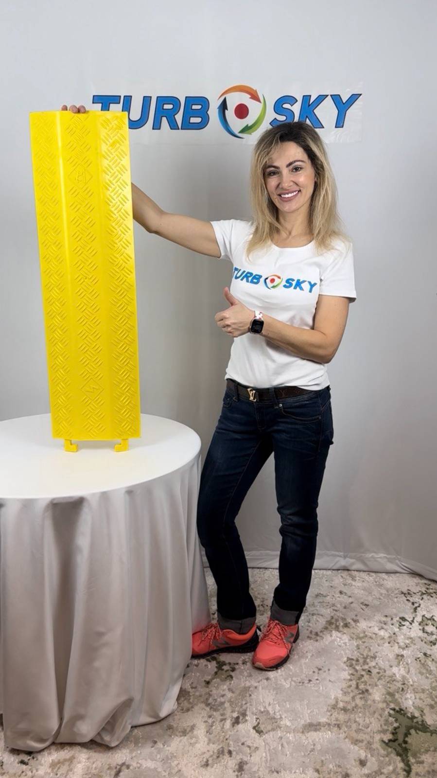 Кабель-канал уличный накладной TURBOSKY КК-1P