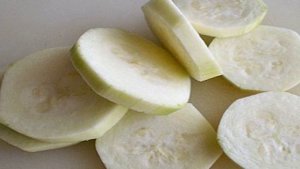 Камбала с овощами в духовке