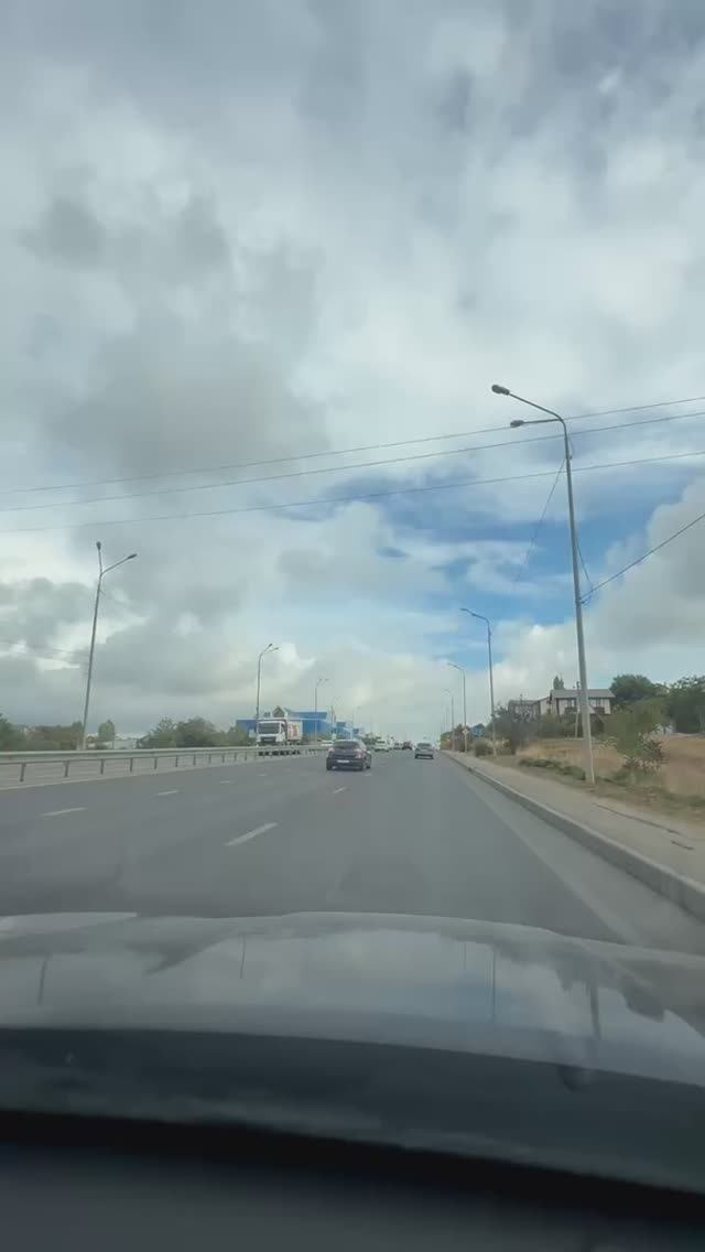 Подъезд к домам GRAFIT HOUSE от ТЦ "Домино", г. Севастополь. смотреть онлайн