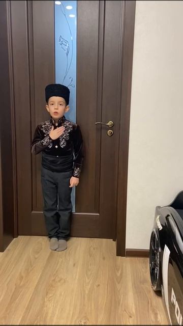 Стихотворение Юнус  Кандыма  Аювчыкъчитает Ибрагимов Дамир