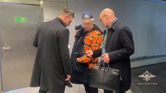 Маск назвал, Стармера, пустоголовым актером смотреть онлайн