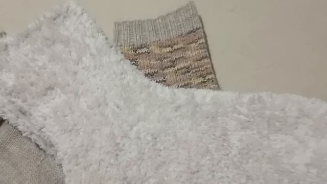 Носочный заказ готов, покупка раритетной пряжи и еще немного интересного #вязовлог #knit #распаковка смотреть онлайн