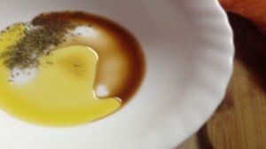 Лосось в кунжуте на сковороде