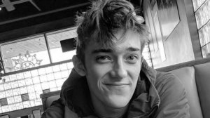 Скалолаз-рекордсмен погиб в прямом эфире при покорении Носа