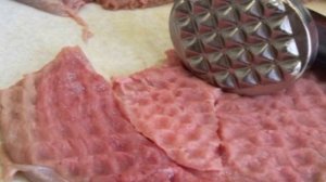 Мясо по-французски с грибами и сыром