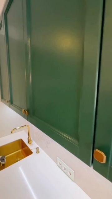 ✨ Современная неоклассика в глубоком зелёном цвете ✨