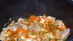 Курица с курагой в мультиварке