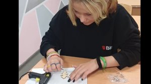 "Броши - осенний лист"