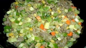 Лагман с солеными огурцами