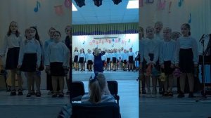 выступление детей , песня фонарики