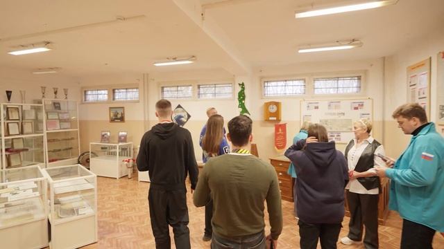 Экскурсии, лекции и поездки по достопримечательностям.  
