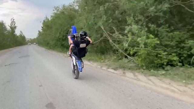 Стантит от первого лица на мотоцикле