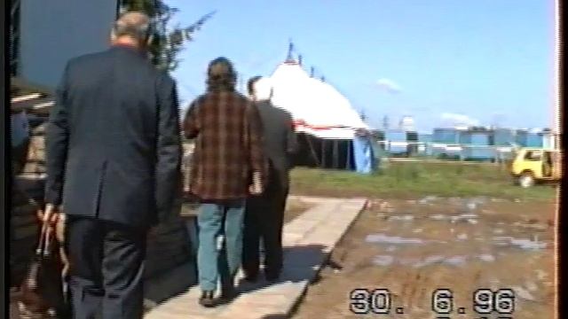 Богослужение в скинии на участке ул. Николая Старостина, вл.10, 30.06.1996 г. смотреть онлайн