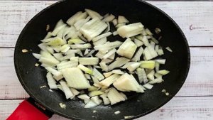 Курица с кабачками в сливочном соусе