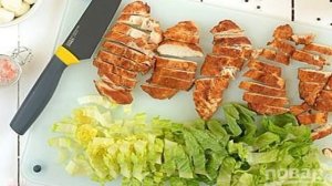 Капрезе с курицей и авокадо