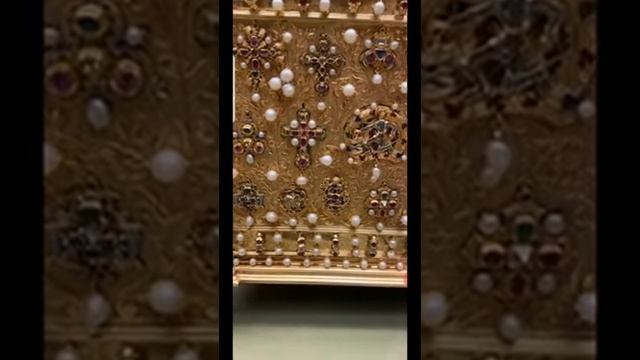 3 Бриллиантовая кладовая. Встреча 2. Кабинет редкостей. Рассказывает Виктория Петрова. смотреть онлайн