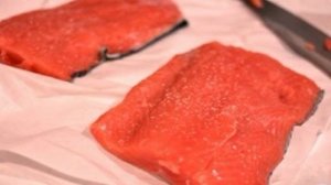 Лосось (стейк на сковороде)