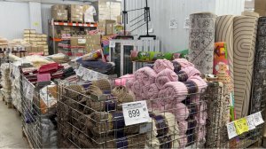 В Светофоре классные завалы посуды! Много новинок для кухни. Красивые тарелки, кружки, кастрюли.
