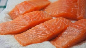 Лосось в панировке