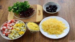 Крабовый салат с черносливом