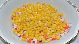 Крабовый салат Королевский с апельсином