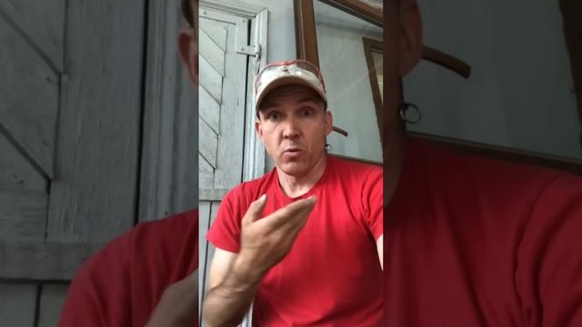 Разрушаем бетон молотком и трубой рядом с арыком смотреть онлайн