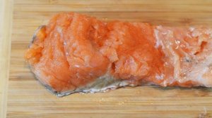 Лосось со свеклой и беконом