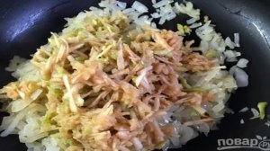 Луково-яблочный пирог