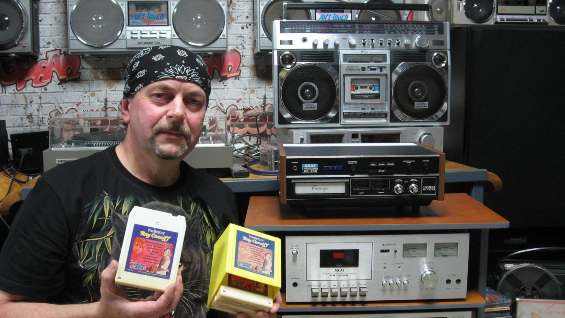 8track - stereo8 / AKAI CR-81D полюбуемся и послушаем. смотреть онлайн