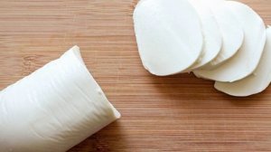 Капрезе с моцареллой