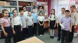 Поздравляем учителей с праздником! (видеоподборка)