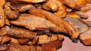 Лапша с курицей и грибами