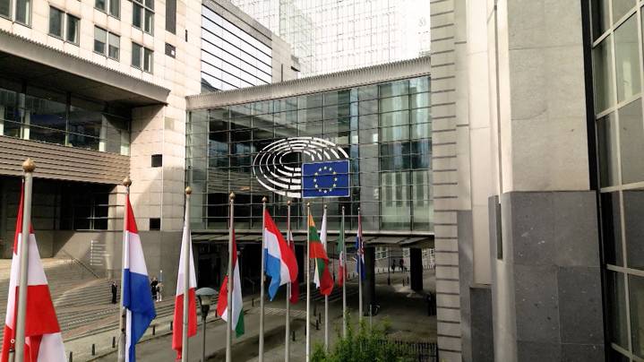 Европарламент рассмотрит вотумы недоверия Еврокомиссии 6 октября