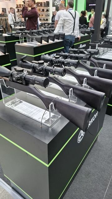ORЁLEXPO 2025 - московская международная выставка оружия и товаров для охоты смотреть онлайн
